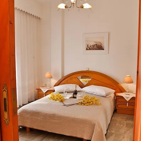 Anna Place * Fira (Santorini)